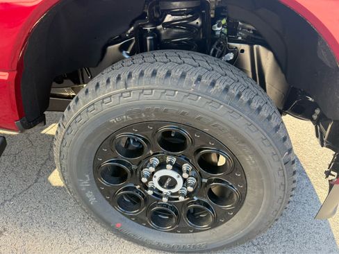 New 2026 Ford F350 Lariat w/ Black Appearance Package image 4