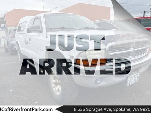 Used 2000 Dodge Dakota Sport image 1