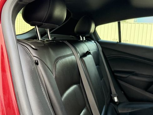 Used 2017 Chevrolet Cruze Premier FWD image 29