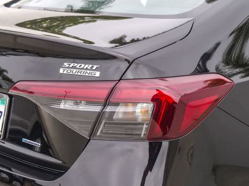 Certified 2025 Honda Civic Sport Touring image 10