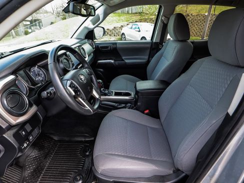 Used 2022 Toyota Tacoma SR5 image 35