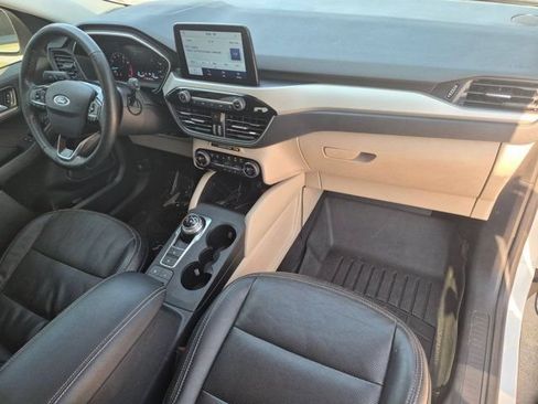 Used 2021 Ford Escape SE w/ Convenience Package FWD image 18