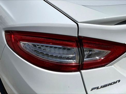 Used 2016 Ford Fusion SE image 34