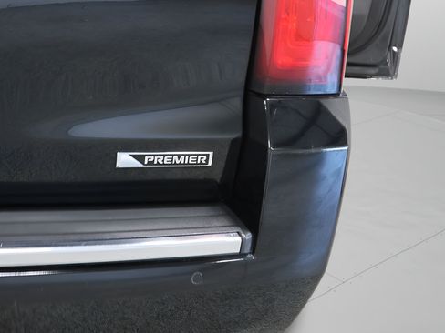Used 2018 Chevrolet Suburban Premier AWD/4WD image 41