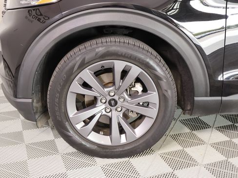 Used 2022 Ford Explorer XLT w/ Equipment Group 202A RWD image 19