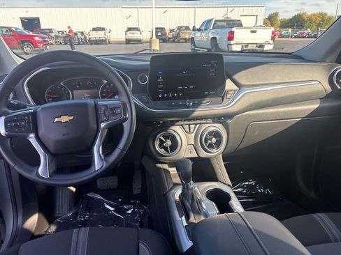 Certified 2025 Chevrolet Blazer LT image 11