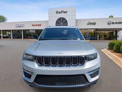 Certified 2025 Jeep Grand Cherokee Limited AWD/4WD image 3
