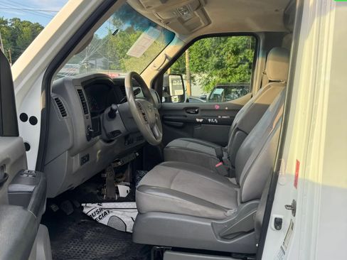 Used 2018 Nissan NV 2500 SV w/ Navigation Package RWD image 10