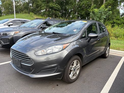 Used 2019 Ford Fiesta SE FWD image 3
