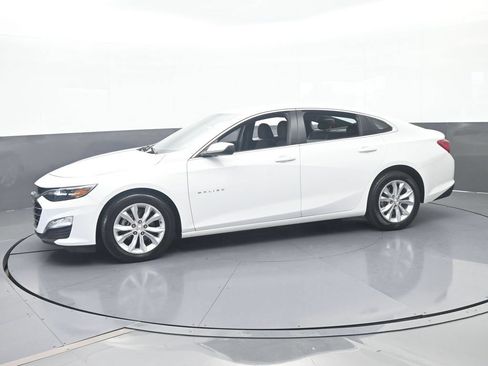 Used 2024 Chevrolet Malibu LT FWD image 2