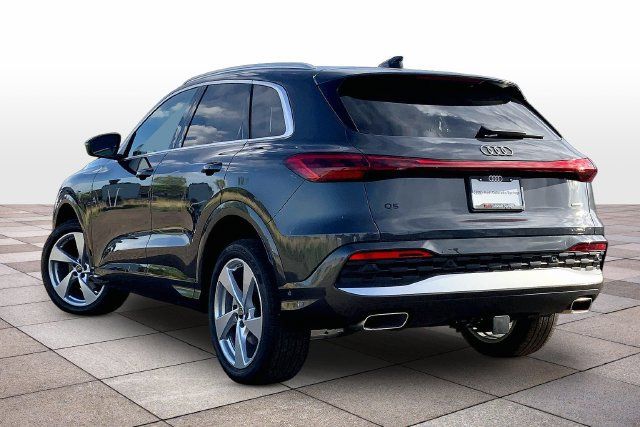 New 2026 Audi Q5 Premium Plus AWD/4WD image 3