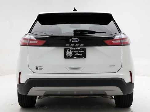 Used 2024 Ford Edge SEL image 7