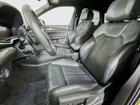 Used 2018 Audi SQ5 Premium Plus w/ Navigation Package image 18