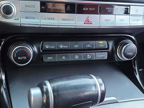 Used 2020 Kia Stinger GT1 image 23