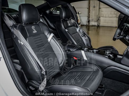 Used 2020 Ford Mustang Shelby GT500 w/ Technology Package RWD image 81