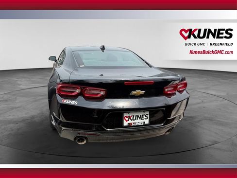 Used 2023 Chevrolet Camaro LT RWD image 9