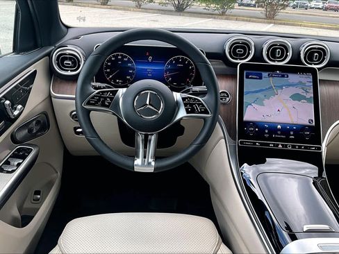 Used 2026 Mercedes-Benz GLC 300 4MATIC image 6