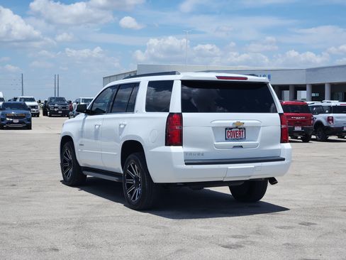 Used 2018 Chevrolet Tahoe LT w/ Luxury Package RWD image 5