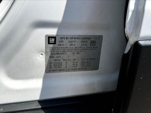 Used 2020 Buick Encore Preferred w/ Safety Package image 32