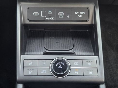 Certified 2025 Hyundai Kona Limited AWD/4WD image 19