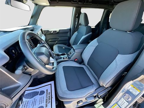 Used 2025 Ford Bronco Big Bend image 21