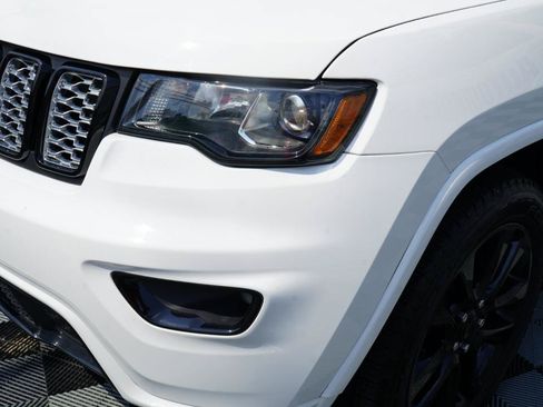 Used 2019 Jeep Grand Cherokee Altitude AWD/4WD image 37