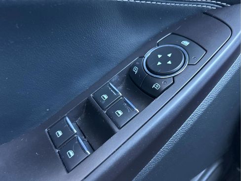 Used 2020 Ford Explorer XLT w/ Equipment Group 202A image 14