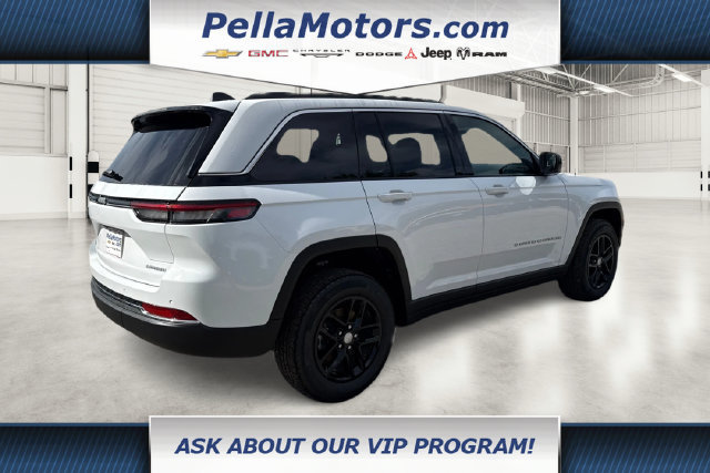 New 2026 Jeep Grand Cherokee Laredo X AWD/4WD image 3