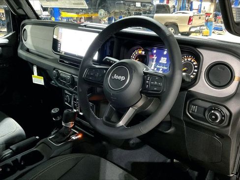 New 2026 Jeep Wrangler Unlimited Sport w/ Convenience Group image 6