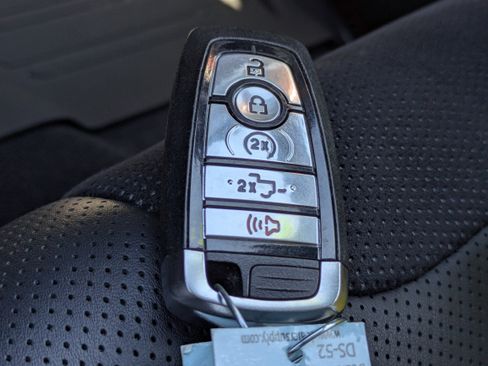 Used 2025 Ford F150 Raptor image 35