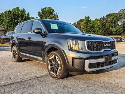 Used 2024 Kia Telluride EX w/ EX Captain's Chair Package