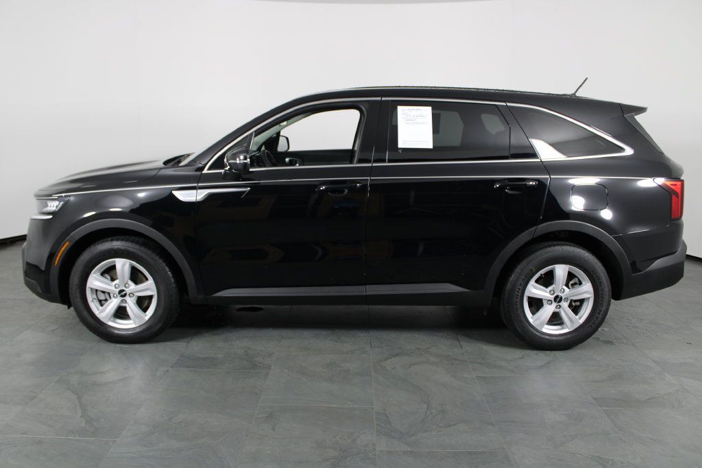 Used 2022 Kia Sorento LX FWD image 14