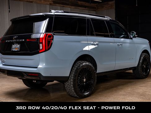 Used 2025 Ford Expedition Platinum w/ Platinum Ultimate Package image 10