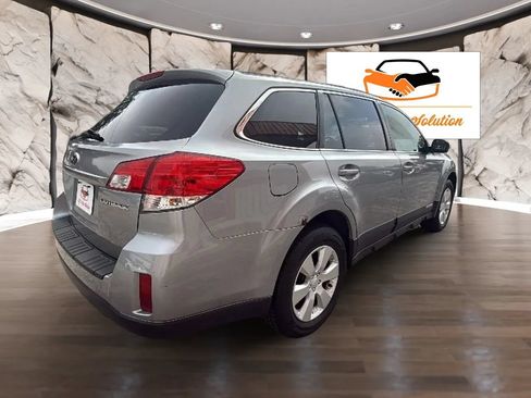 Used 2011 Subaru Outback 2.5i Premium w/ All-Weather Pkg AWD/4WD image 7