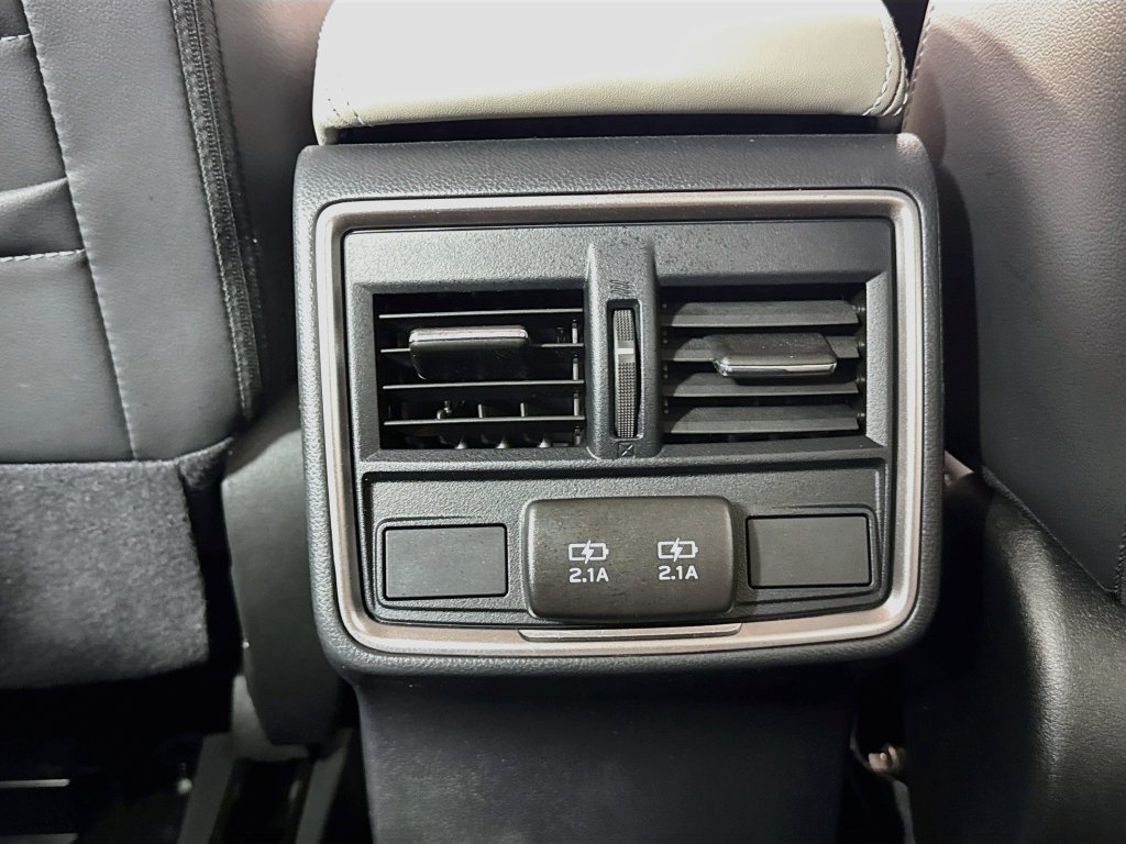 Used 2023 Subaru Forester Limited AWD/4WD image 31