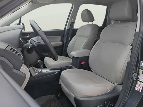 Used 2017 Subaru Forester 2.5i Limited AWD/4WD image 29
