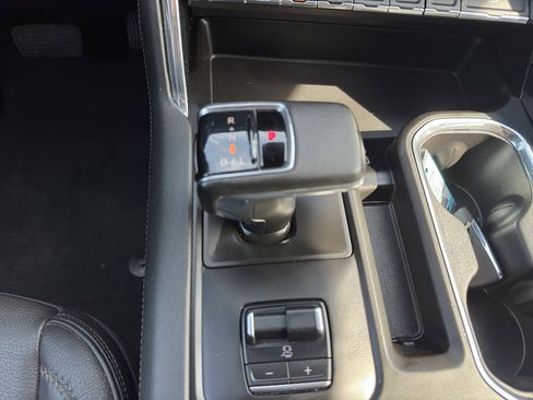 Used 2023 GMC Sierra 1500 Denali w/ Technology Package AWD/4WD image 15