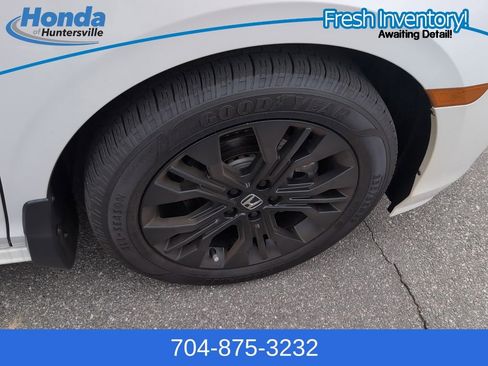 Used 2025 Honda Odyssey Sport-L image 9
