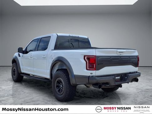 Used 2018 Ford F150 Raptor w/ Equipment Group 802A Luxury AWD/4WD image 2