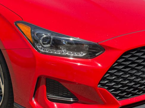 Used 2019 Hyundai Veloster Turbo FWD image 7