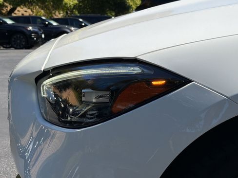 Used 2022 Mercedes-Benz C 300 Sedan image 12