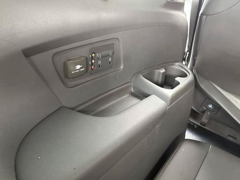 Used 2012 Honda Odyssey Touring image 7