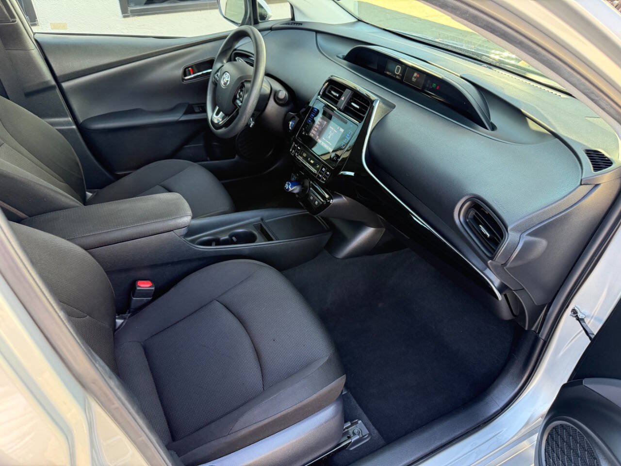 Used 2019 Toyota Prius L Eco FWD image 29