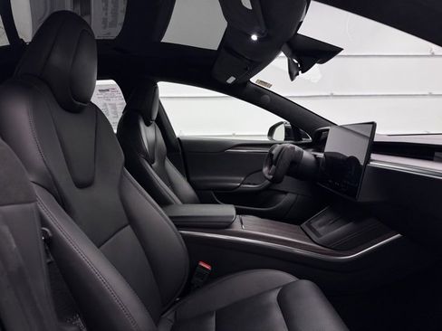Used 2023 Tesla Model S Standard Range image 16