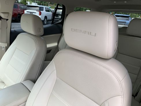 Used 2023 GMC Acadia Denali AWD/4WD image 22