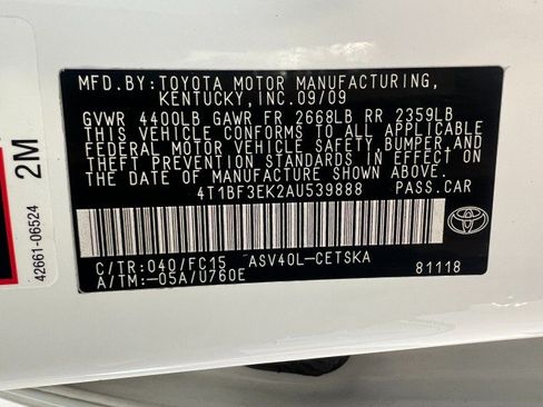 Used 2010 Toyota Camry LE FWD image 28