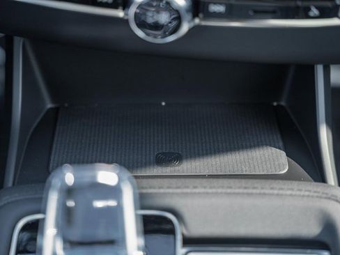 New 2026 Volvo XC90 B6 Ultra w/ Protection Package Premier image 24