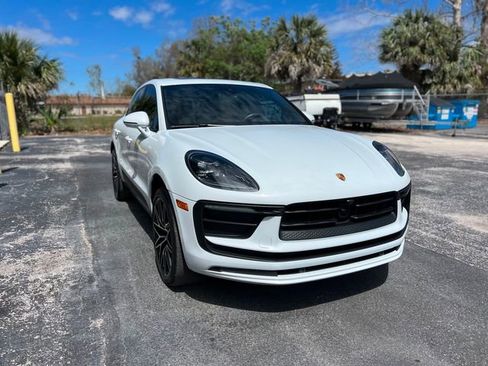 Used 2023 Porsche Macan Base image 86
