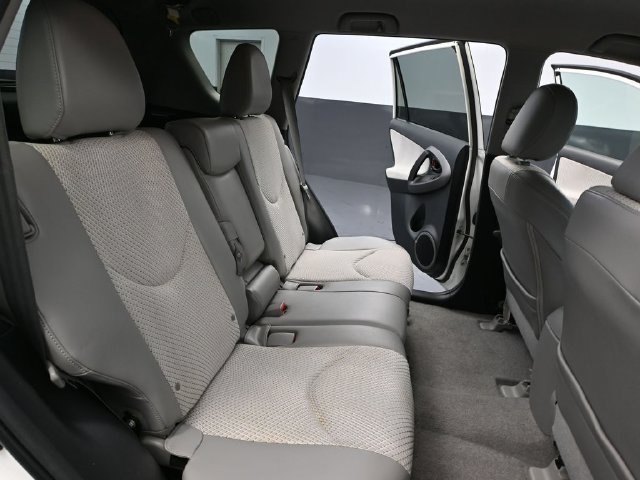 Used 2012 Toyota RAV4 EV FWD image 33
