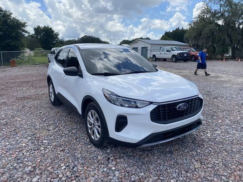 Used 2023 Ford Escape Active FWD image 3